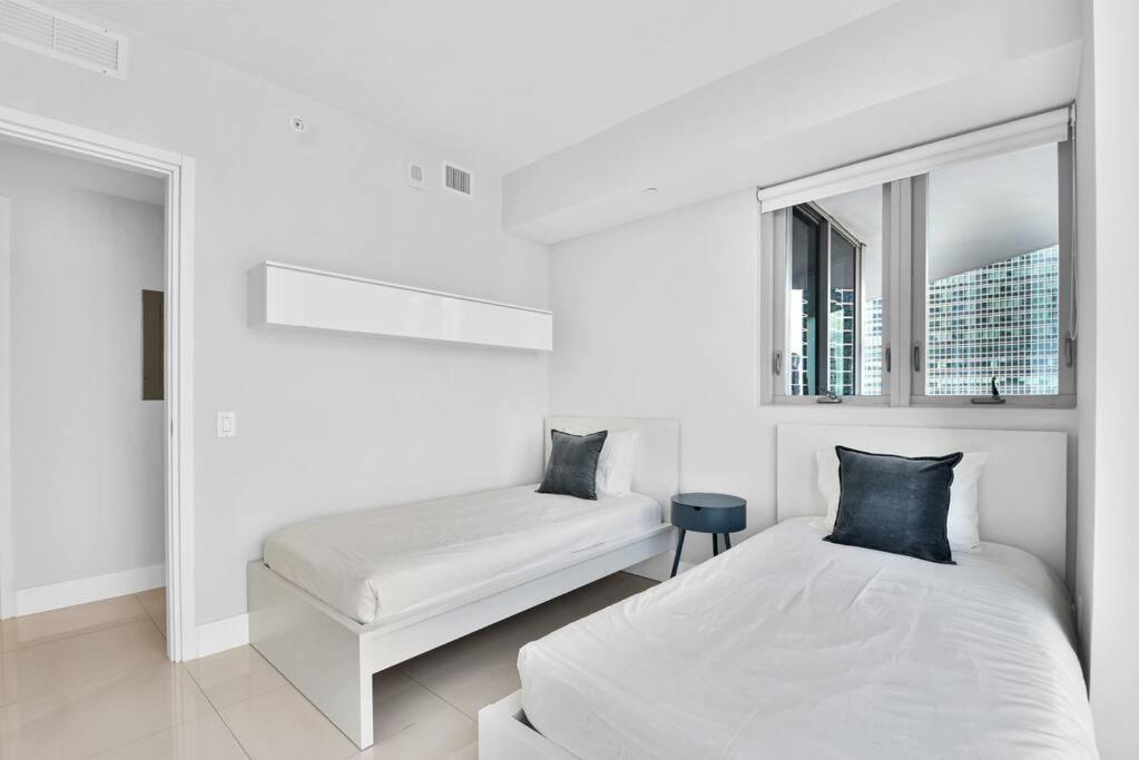 Lovely Upscale Condo Gorgeous View 2Bd 2Bath In Brickell Miami Buitenkant foto