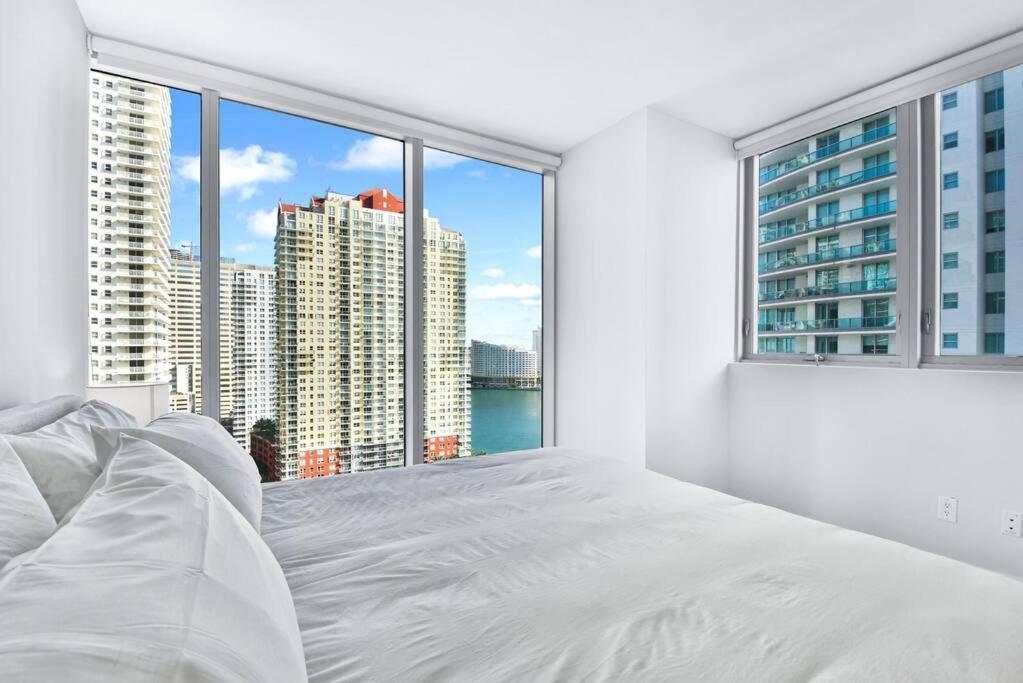 Lovely Upscale Condo Gorgeous View 2Bd 2Bath In Brickell Miami Buitenkant foto