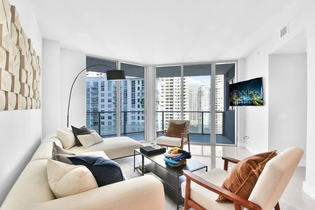 Lovely Upscale Condo Gorgeous View 2Bd 2Bath In Brickell Miami Buitenkant foto