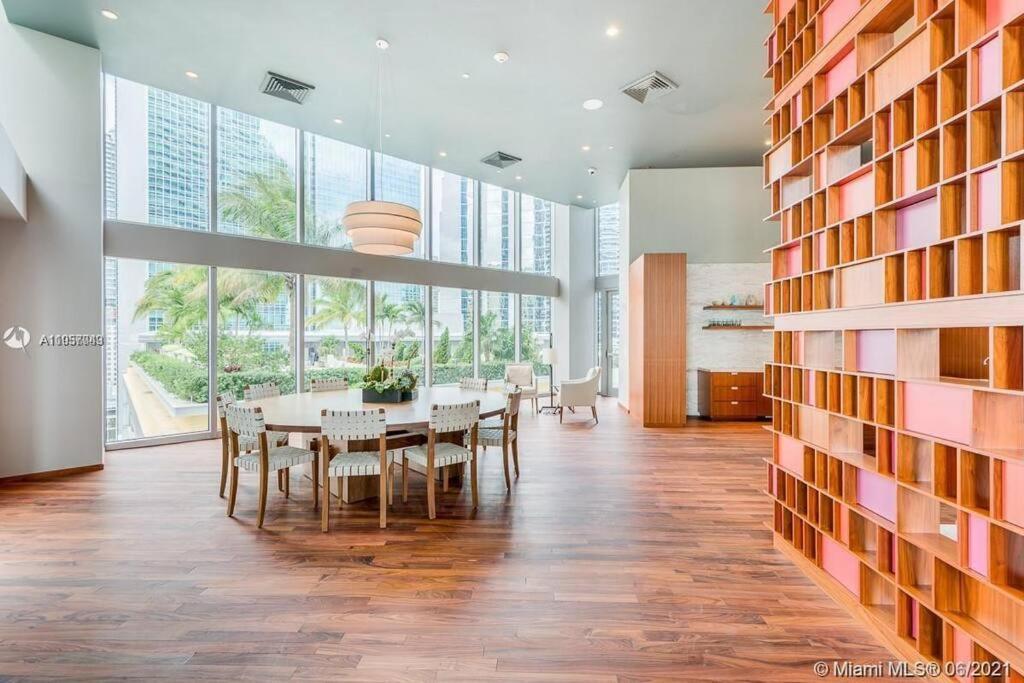 Lovely Upscale Condo Gorgeous View 2Bd 2Bath In Brickell Miami Buitenkant foto