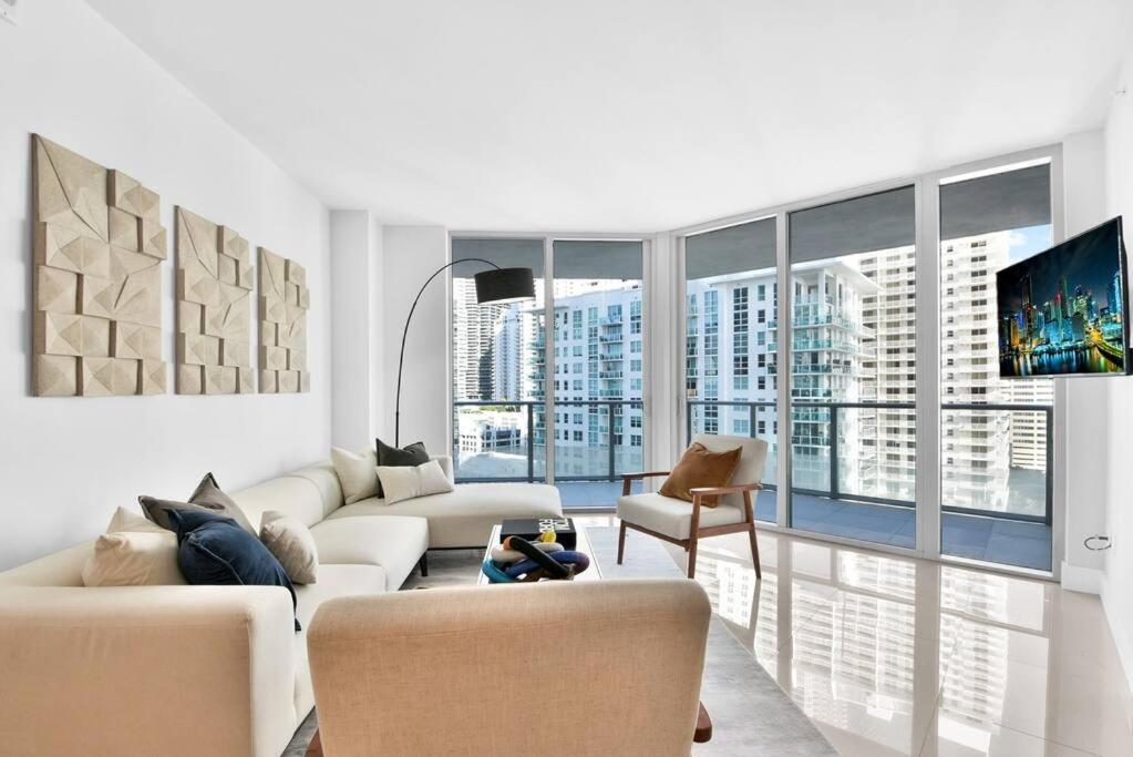 Lovely Upscale Condo Gorgeous View 2Bd 2Bath In Brickell Miami Buitenkant foto