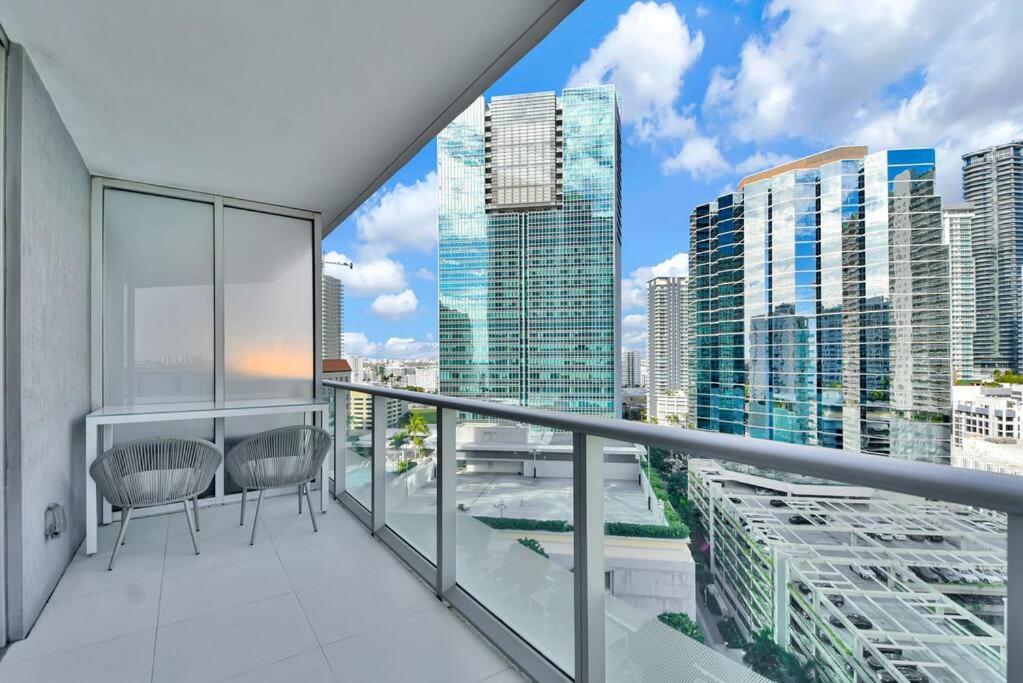 Lovely Upscale Condo Gorgeous View 2Bd 2Bath In Brickell Miami Buitenkant foto